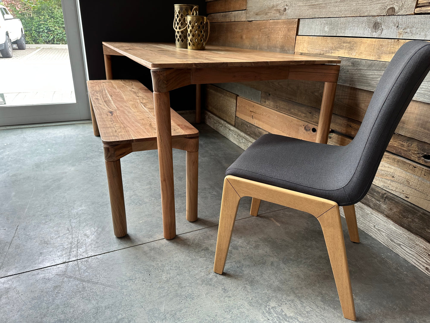 Emma Dining Table - Medium - 35"x71"