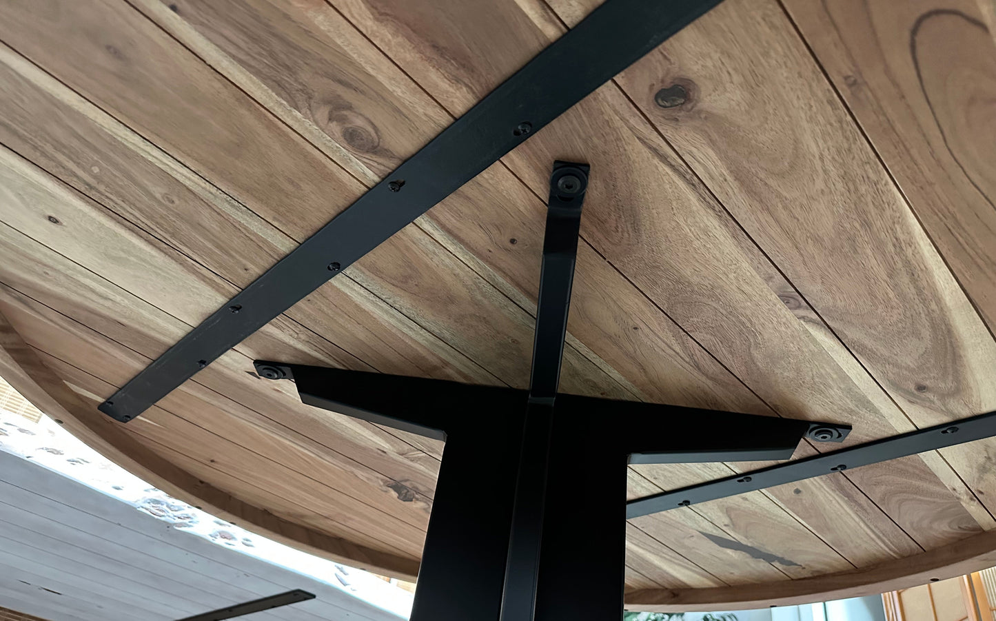 Horizon 48" Round Dining Table - Natural - Homestead Furniture - All Rights Reserved