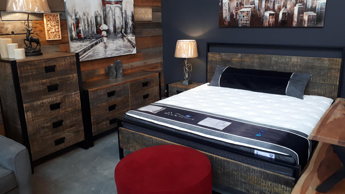 Wyatt King Bed - Black Patina