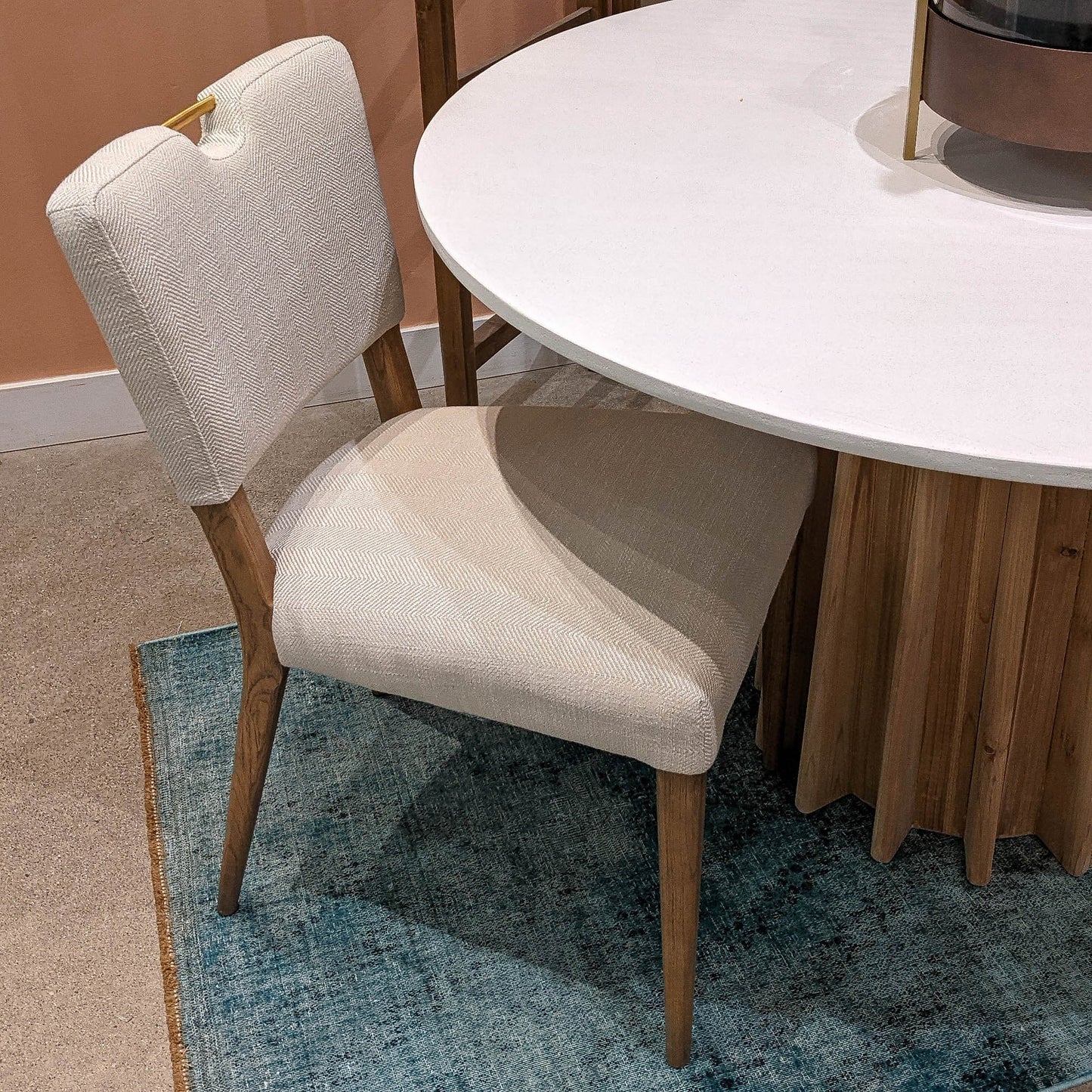 Sculpture Round Dining Table - 47"