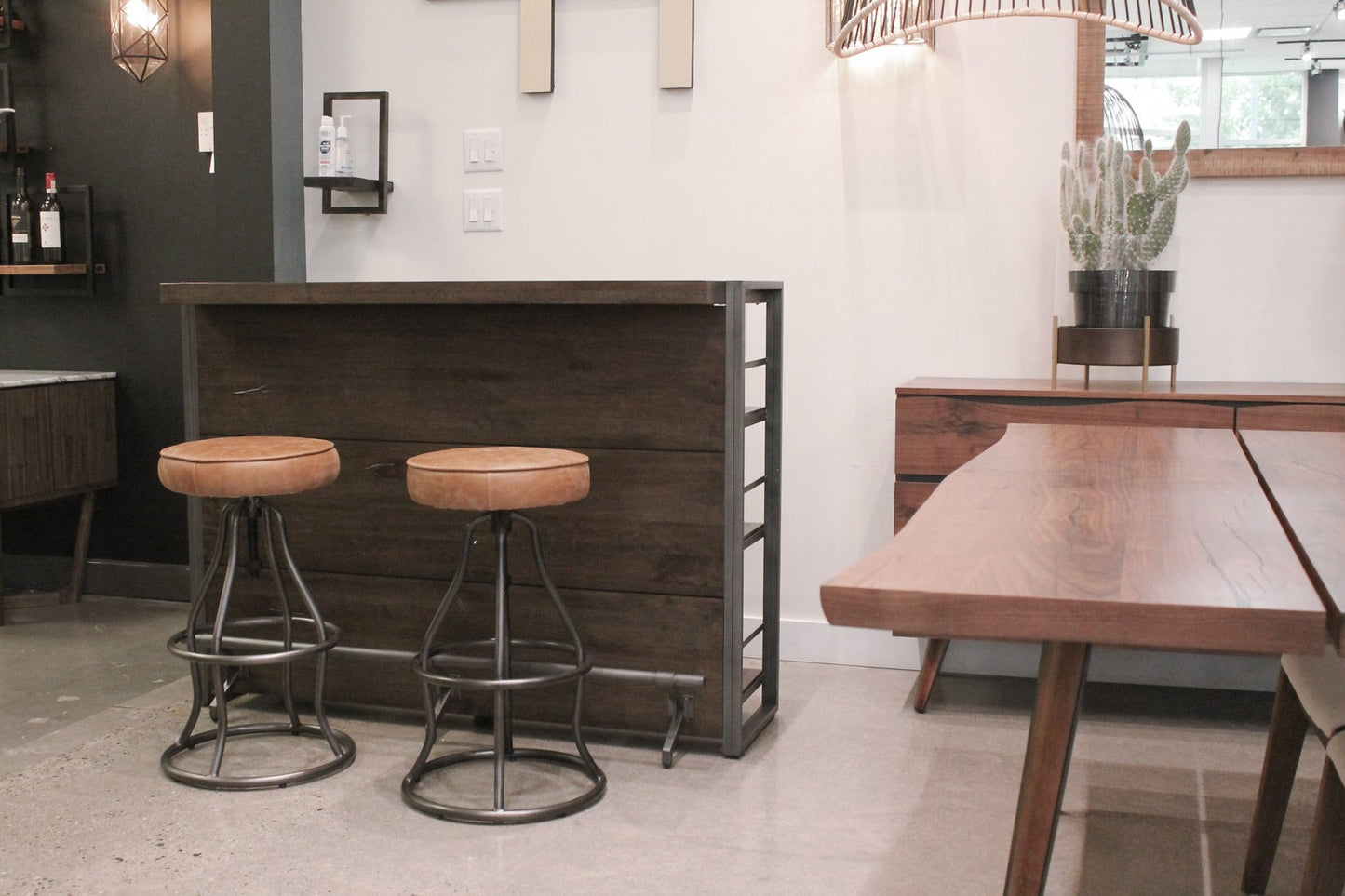 Bowie Bar Stool - Cognac