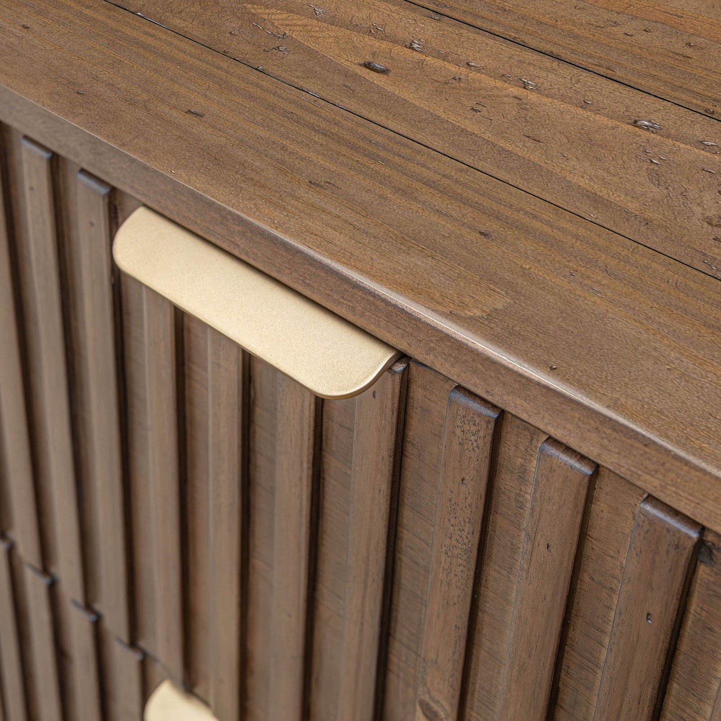 Britanica Night Table